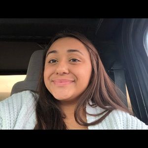 Meet your Posher, Ariana